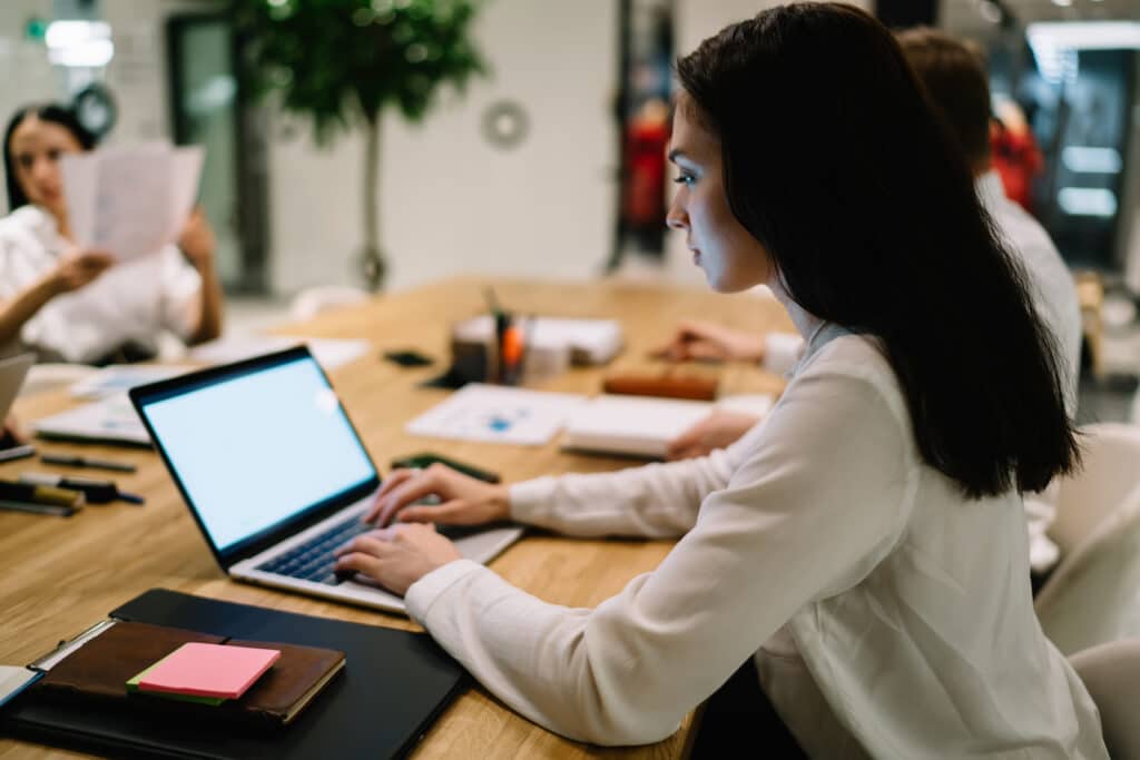 employee using laptop to access the cloud